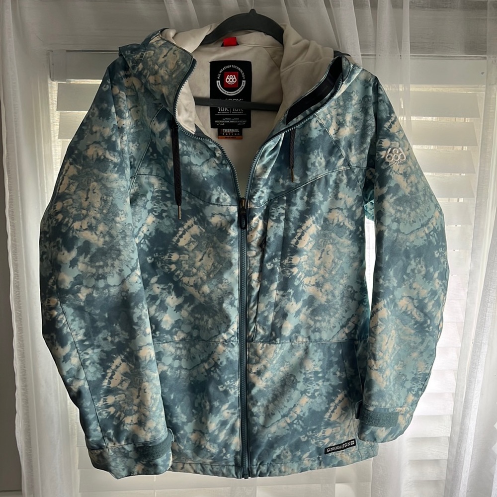 NWOT Women’s Snow Jacket, 686 infiDRY 10k, waterproof, blue/ teal tie dye